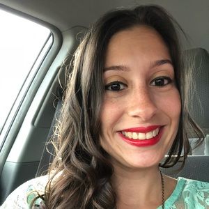 Meet your Posher, Mara